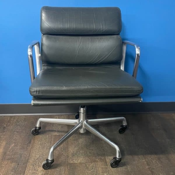 Herman Miller Eames Soft Pad Management Chair