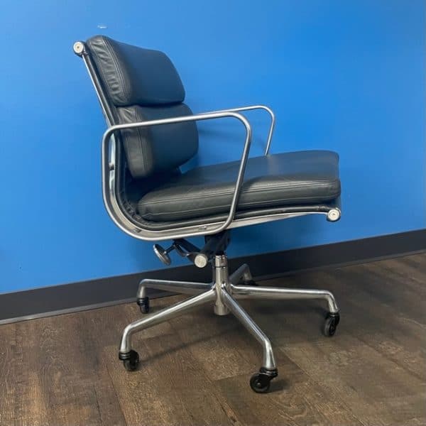 Herman Miller Eames Soft Pad Management Chair side