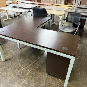 L-Shaped Desks
