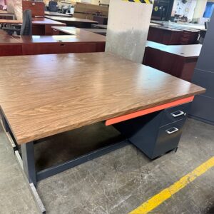 Shop Desk w/Pedestal