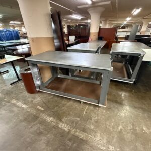 Heavy-duty work table