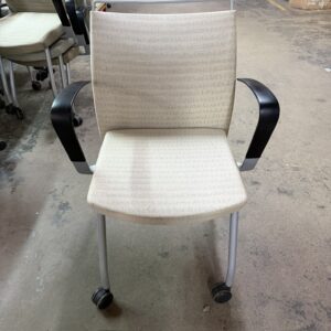 Krug stack chair on wheels