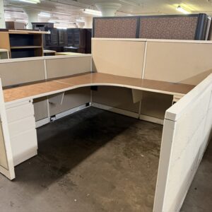 Steelcase Avenir workstation